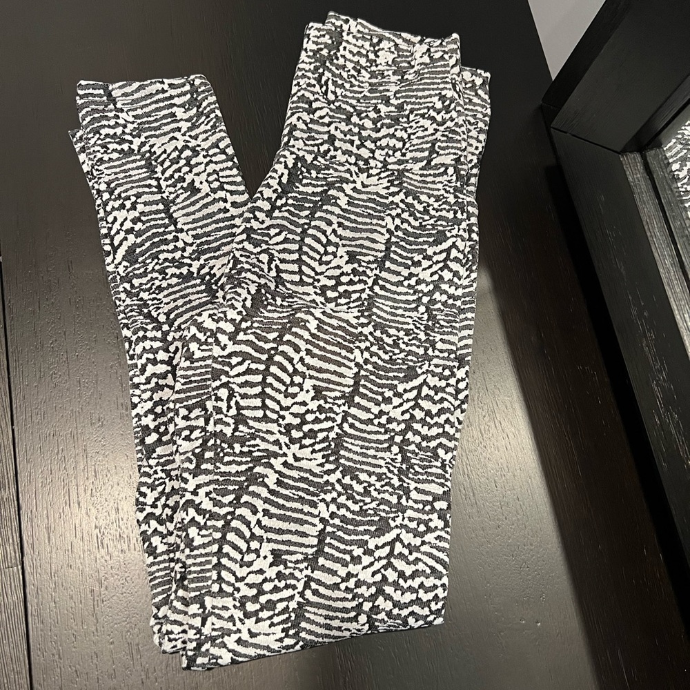 Echt essentia leggings. Size s.